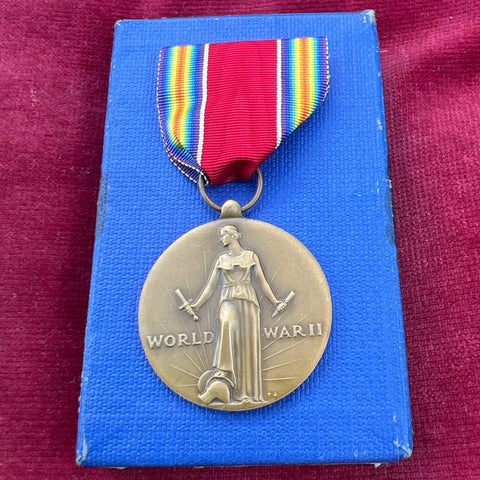 USA, War Medal 1941-45, in box of issue, J. R. Wood products 14th June 1945