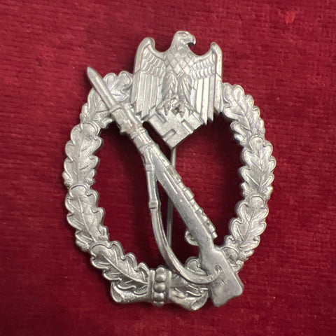 Nazi Germany, Infantry Assault Badge, silver finish, a good example