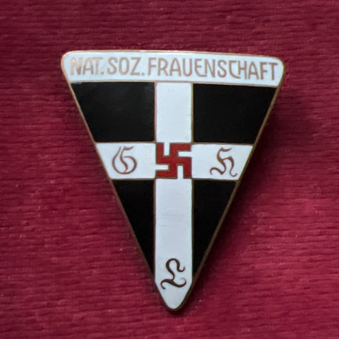 Nazi Germany, Women Badge, nice condition, no damage