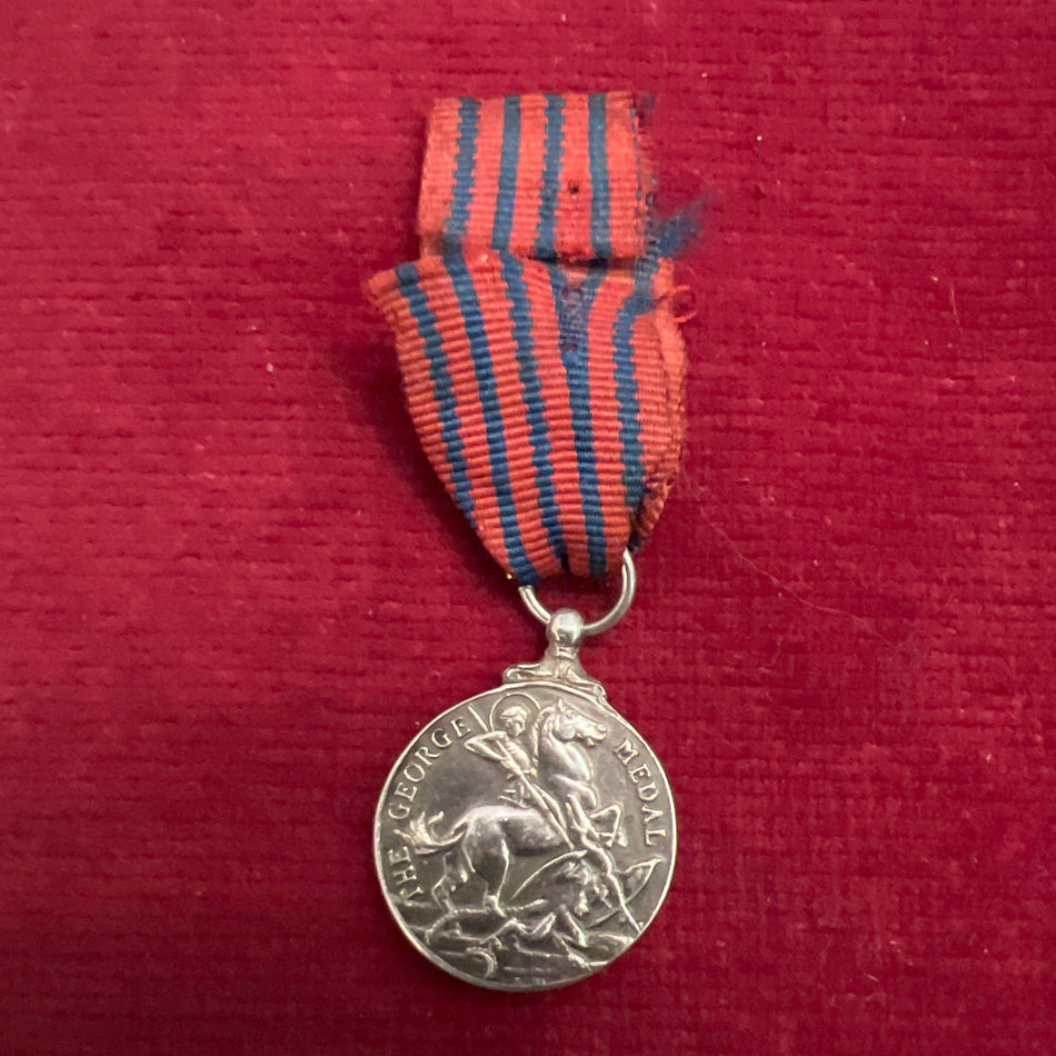 Miniature George Medal in silver, old original example