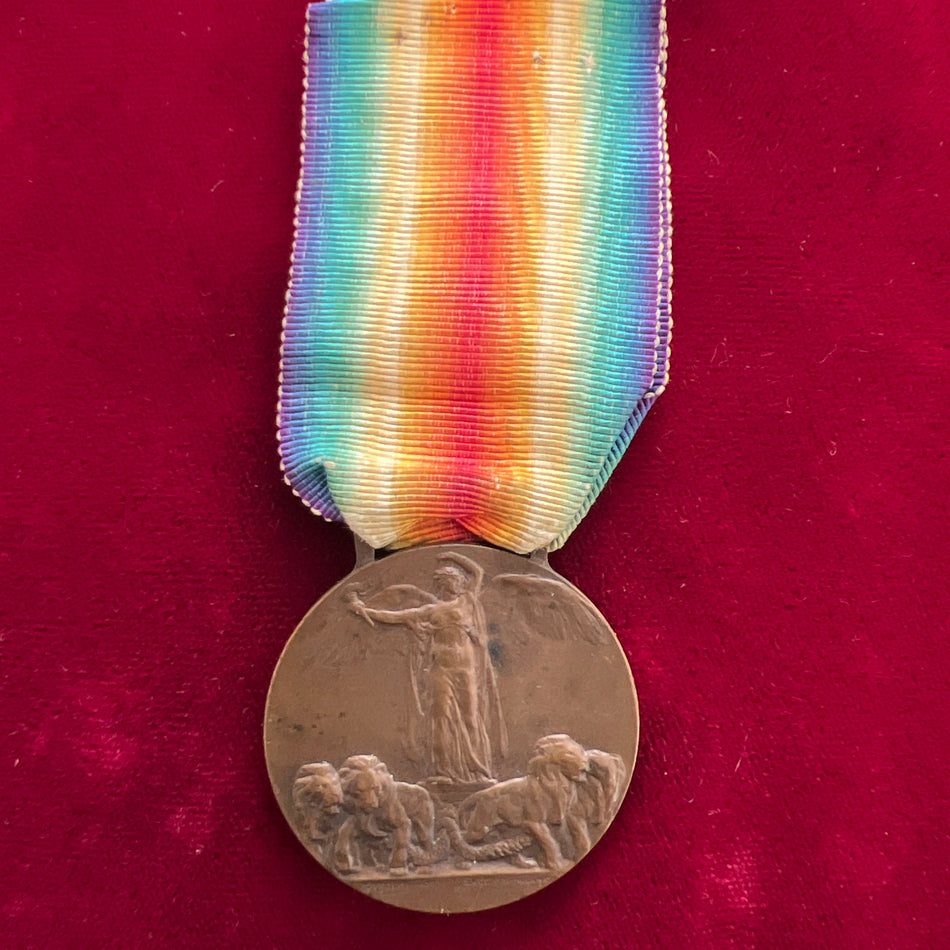 Italy, Victory Medal 1915-18, maker marked Sacchini Milan, a good example of type