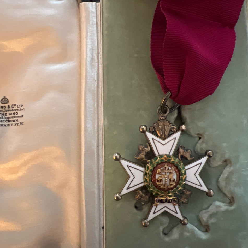 Companion of the Bath, military, in original Garrards case, probably WWI issue, some wear, with short neck ribbon