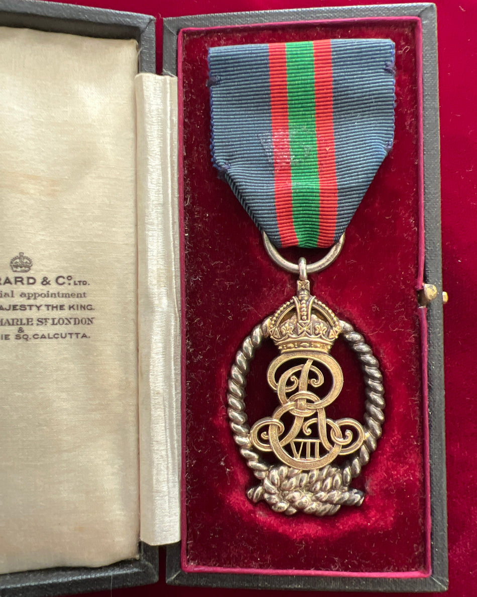 Royal Navy Reserve Decoration, scarce Edward VII, 1902-1910, in case of issue