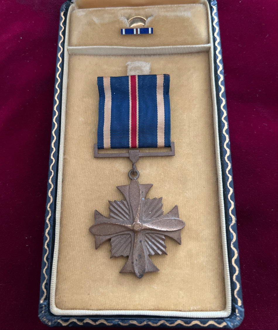 USA, Distinguished Flying Cross, WW2 issue, in original case of issue with pin