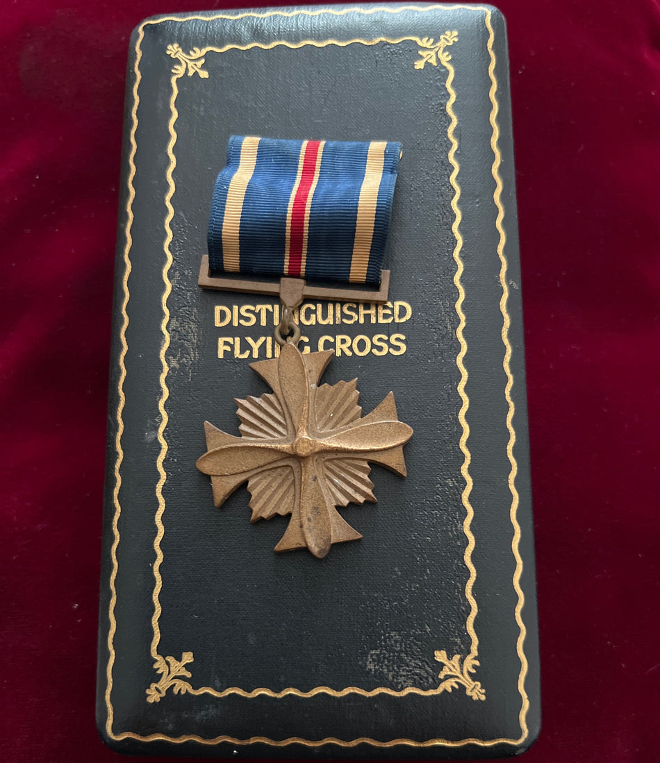 USA, Distinguished Flying Cross, WW2 issue, in original case of issue with pin