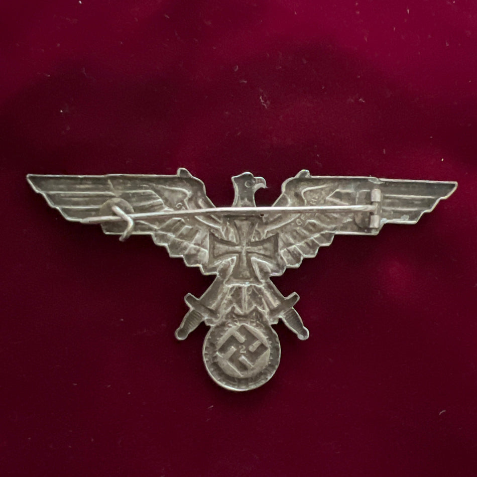 Nazi Germany, Veteran's Association Breast Eagle with swords, military, a good example of type, scarce