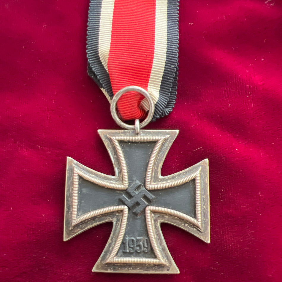 Nazi Germany, Iron Cross 1939-45, maker marked number 24, a good example of type