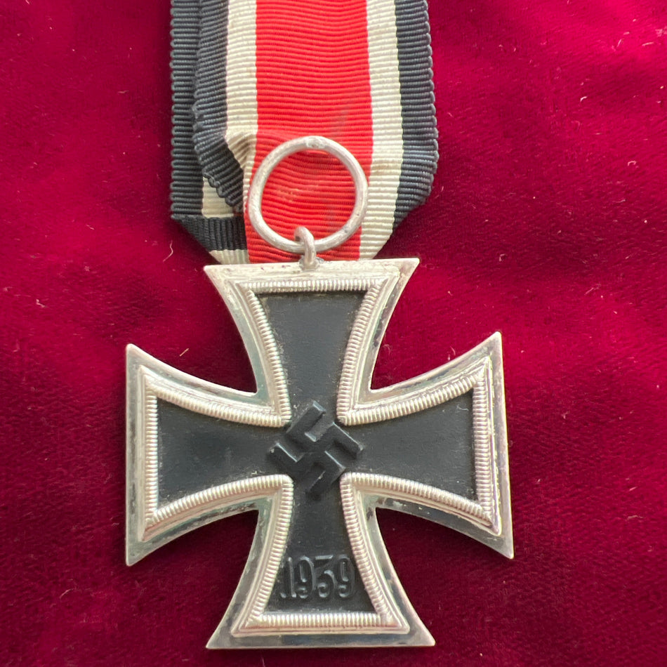 Nazi Germany, Iron Cross 1939-45, with full ribbon, maker marked number 3, a good example of type