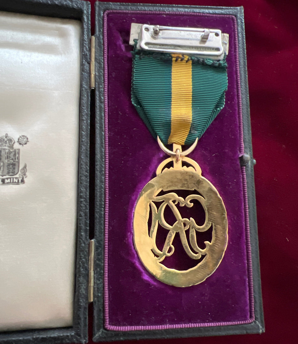 Territorial Decoration with Canada bar in box, unnamed