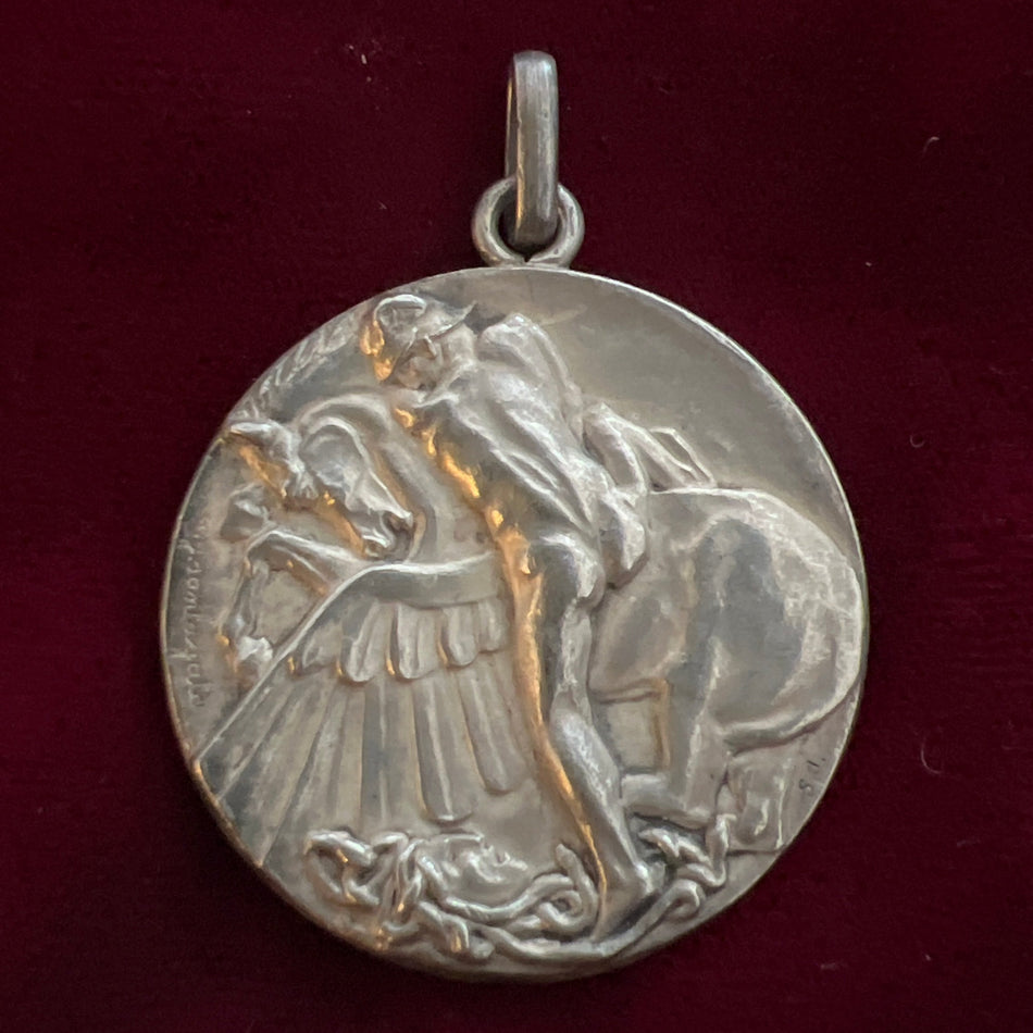 Italy, fascist medal for 1926 in silver, for the wounded in WWI organisation, interesting, scarce