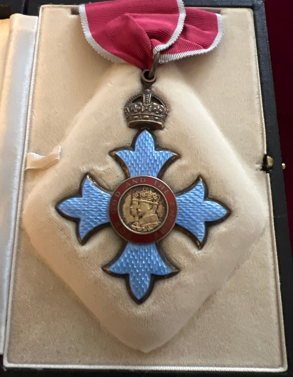 Commander of the British Emprie (CBE), 2nd type, civil, in case, by Toye, Kenning and Spencer Ltd., London
