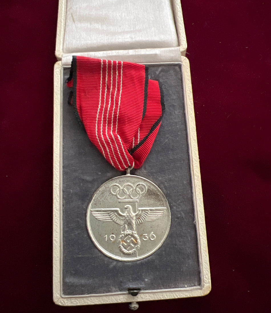 Nazi Germany, 1936 Olympic Games Medal, in original case, participation medal