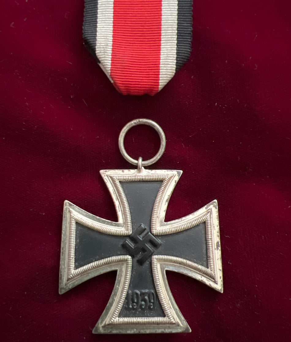 Nazi Germany, Iron Cross 1939-45, maker marked number 40