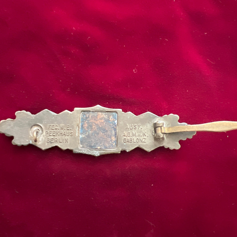 Nazi Germany, Close Combat Clasp, bronze type, fully marked on reverse, a good example of type, some wear