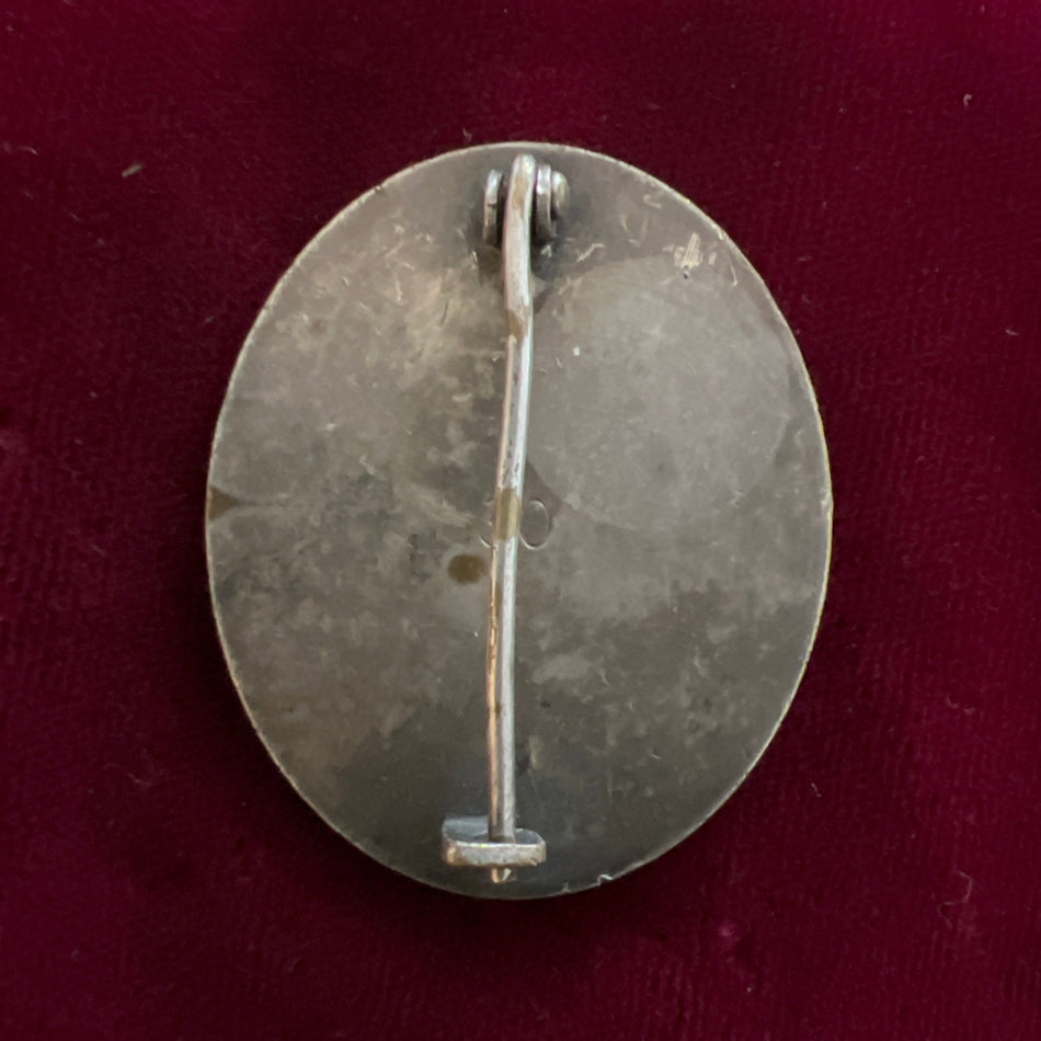 Nazi Germany, Silver Wound Badge, a good example of silver grade early type, heavy, maker marked number 30