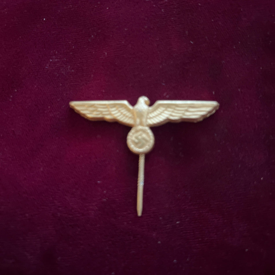 Nazi Germany, eagle cap badge, 1939-45, maker marked, good gilt