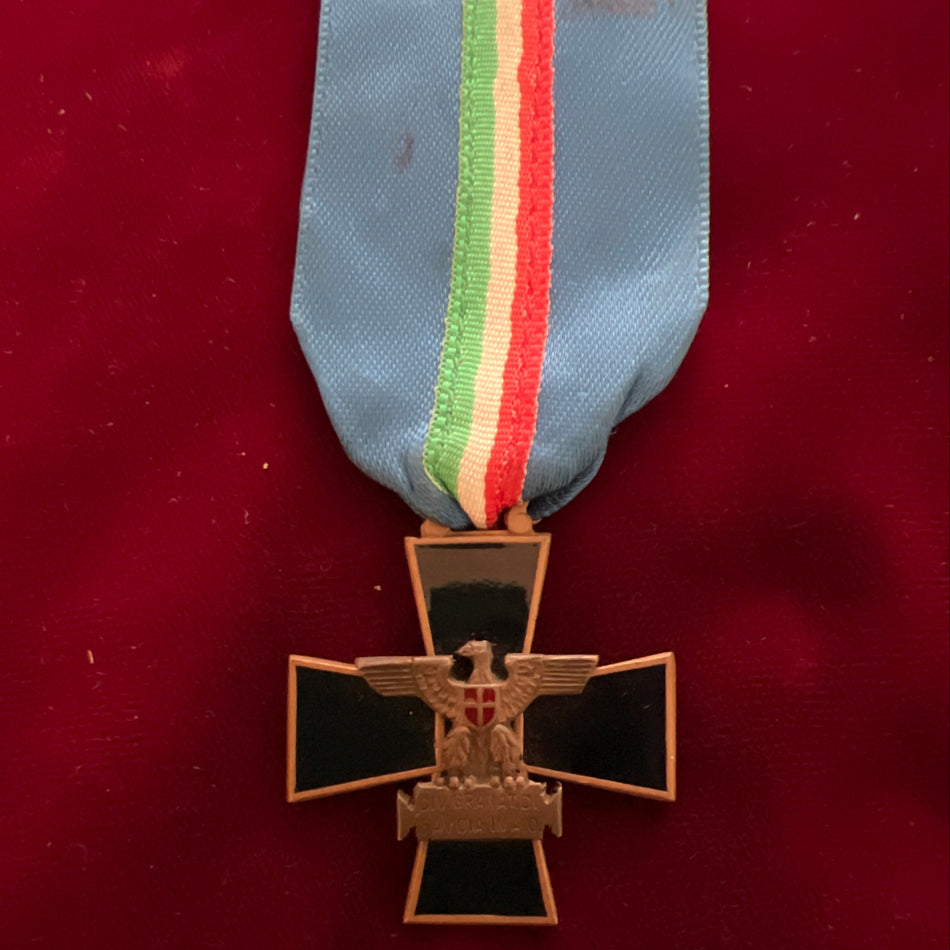 Italy, Fascist Youth Cross, a good example of type