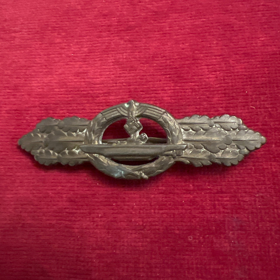 Nazi Germany, U-Boat clasp in bronze, marked Shwerin & Peekhaus, some wear but a good example of type