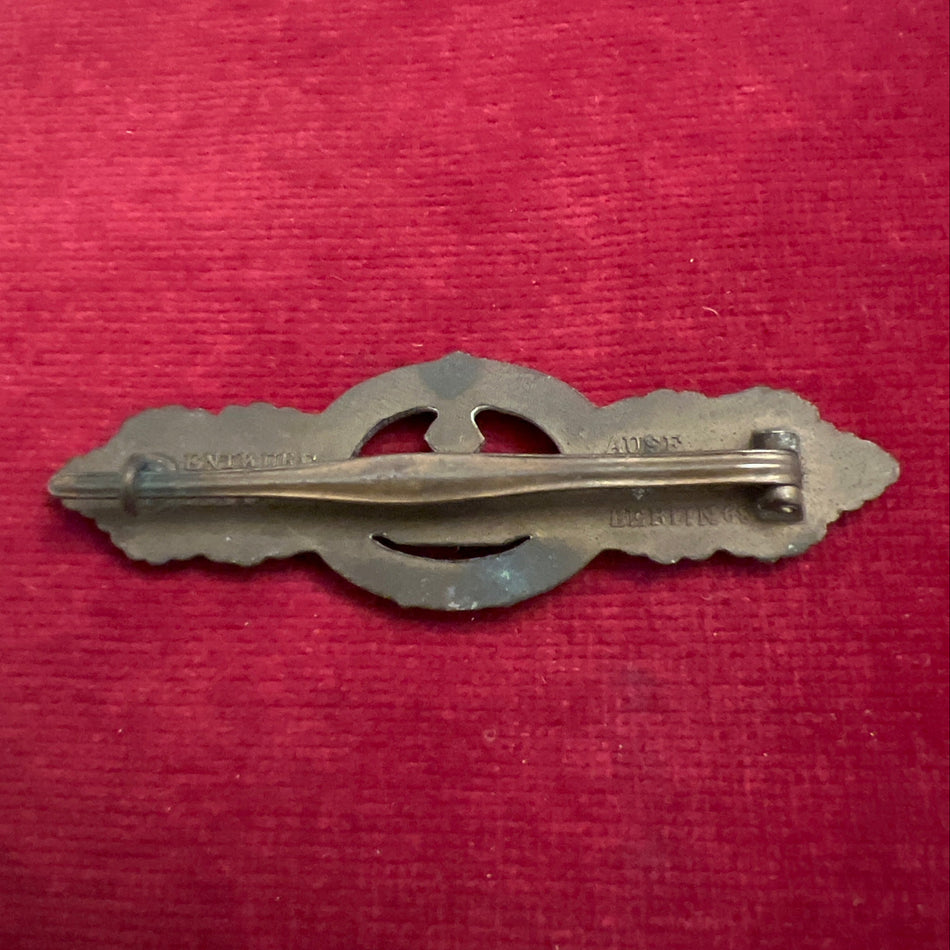 Nazi Germany, U-Boat clasp in bronze, marked Shwerin & Peekhaus, some wear but a good example of type