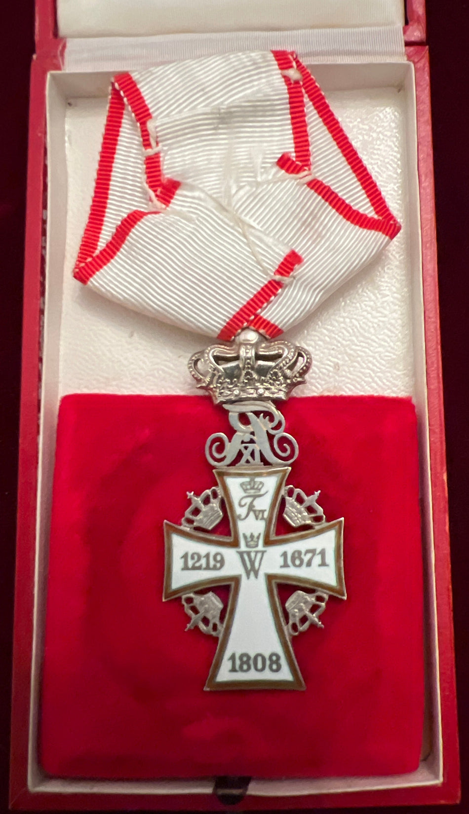 Denmark, Order of the Dannebrog, knights badge, Frederik IX, c.1947-60s, in original case