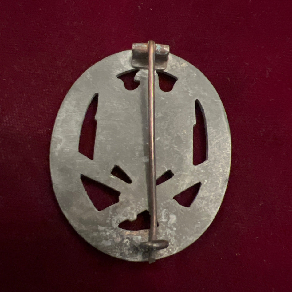 Nazi Germany, General Assault War Badge, late-war, unmarked, small repair to hook, a good example of type