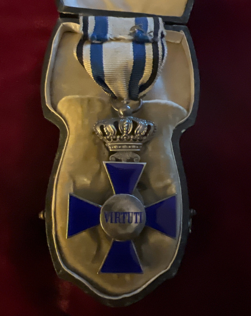 Germany, Bavaria Imperial Order of Saint Micheal, knights badge, in original case, a good example of type