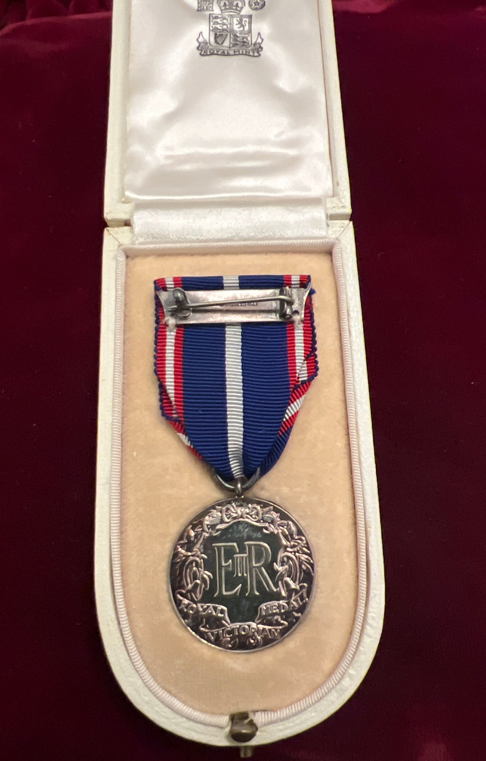 Royal Victorian Medal in sliver, Elizabeth II issue, with case