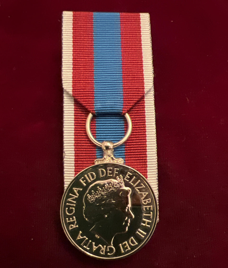 Queen Elizabeth II Platinum Jubilee Medal, 2022, court mounted for wear