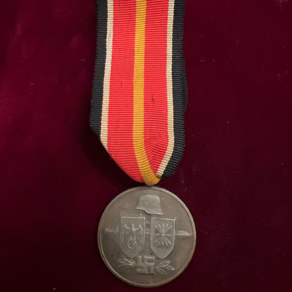Nazi Germany, Commemorative Medal for Spanish Volunteers in the Struggle Against Bolshevism, 1941-42 (Blue Division Medal), maker marked number 1, full ribbon, a good example of type