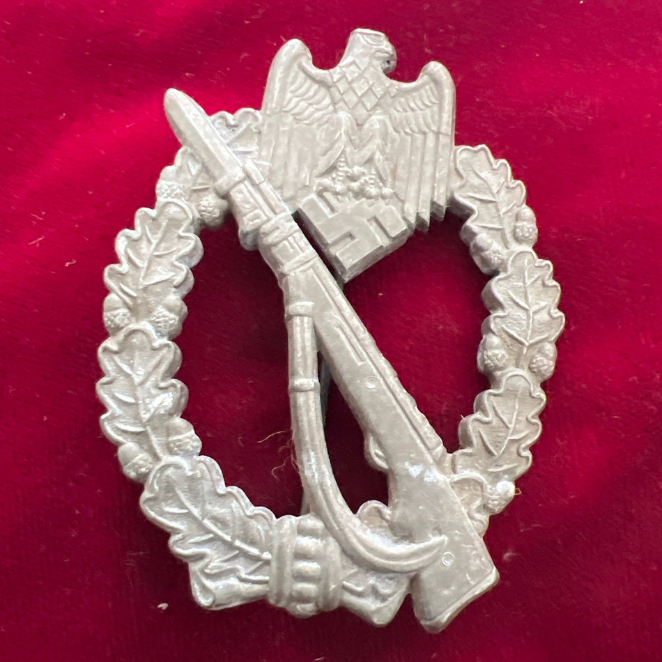 Nazi Germany, Infantry Assault Badge, maker marked W.H., some wear