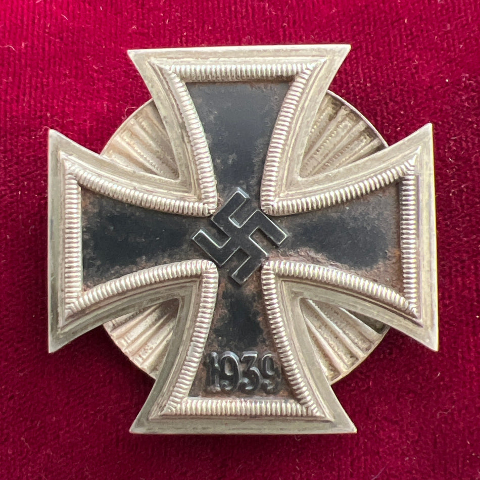 Nazi Germany, Iron Cross, 1st class, screw back type, unmarked, a good example of type