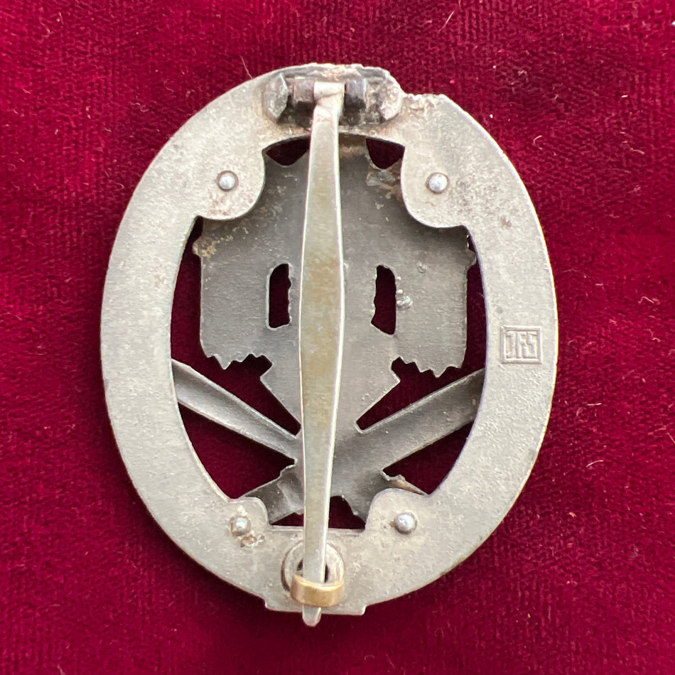 Nazi Germany, General Assault Badge, 25 assaults, some corrosion on surface of badge, scarce