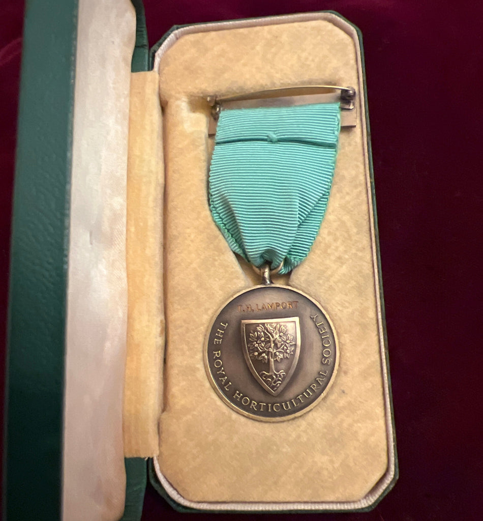 The Royal Horticultural Society Long Service Medal to T. H. Lamport, in case of issue