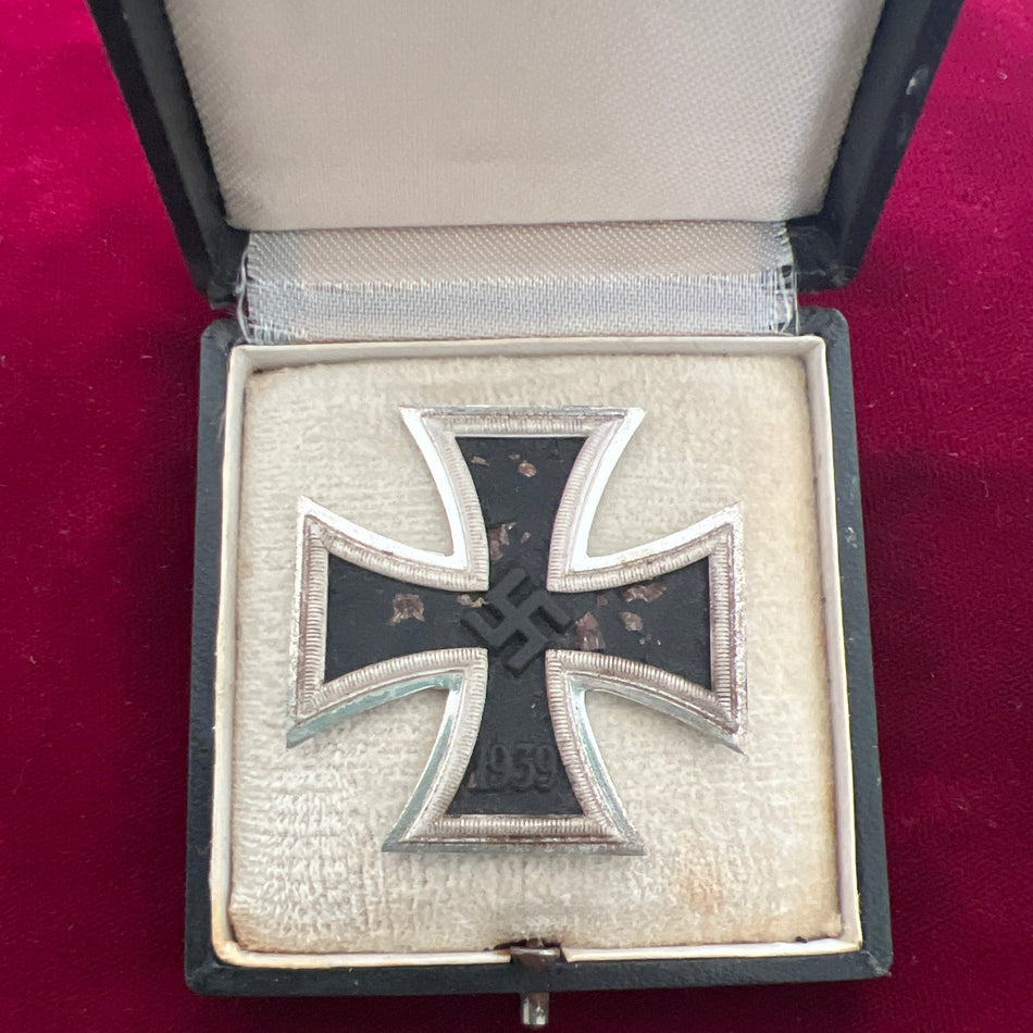 Nazi Germany, Iron Cross, 1st class, maker marked number 20, in original box of issue, some pitting to cross, box mint