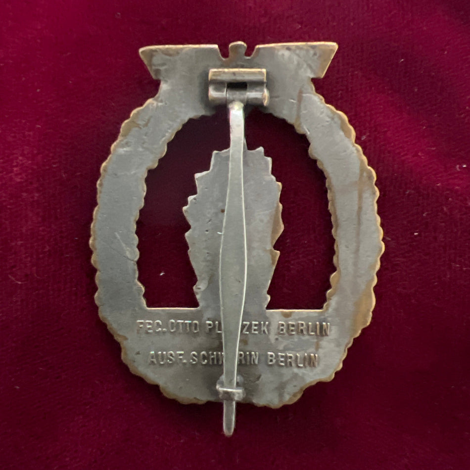 Nazi Germany, Mine Sweepers War Badge, early type, Schwerin marked, some wear, a good example of type