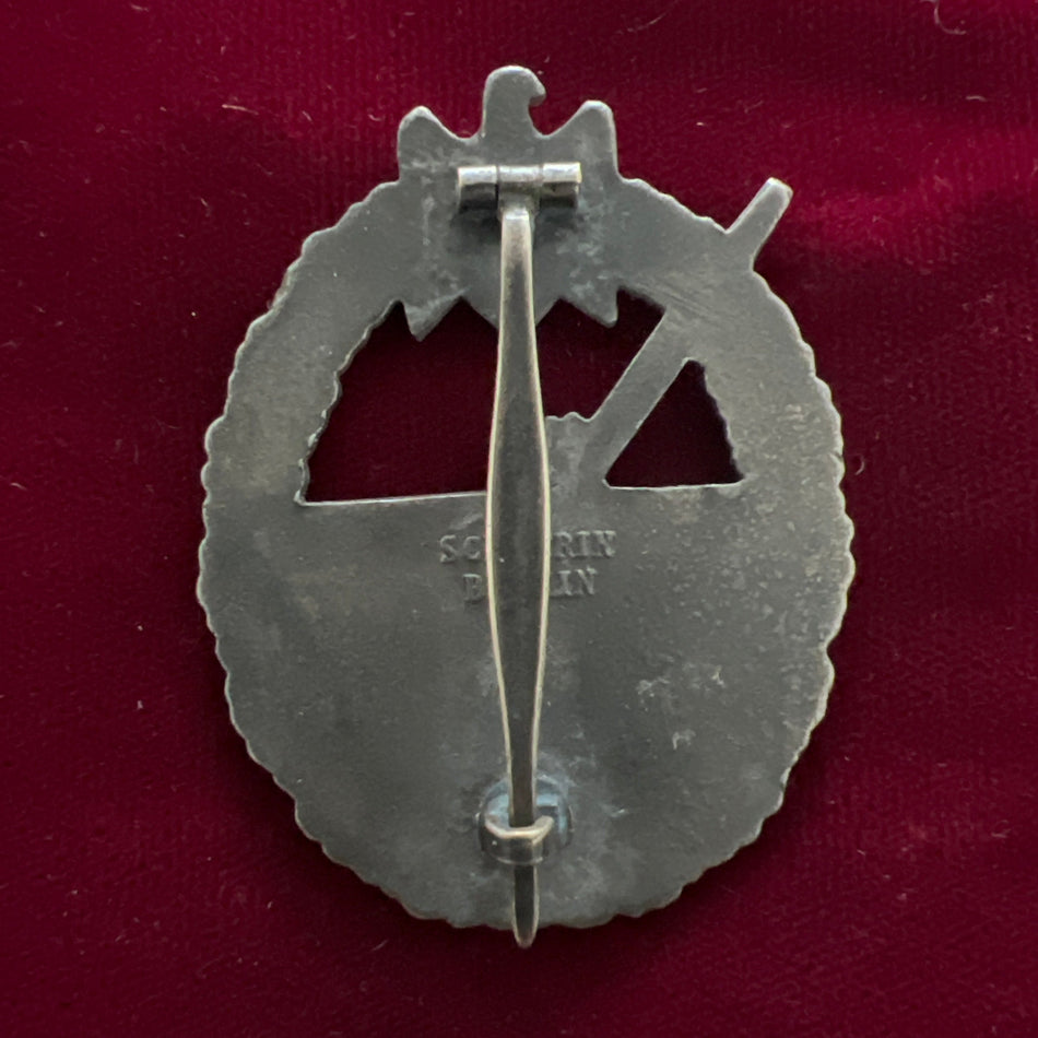 Nazi Germany, Coastal Artillery War Badge, early issue, Schwerin, Berlin, some wear but a good example of type