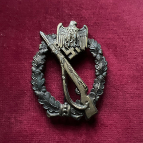 Nazi Germany, Infantry Assault Badge, bronze type, unmarked