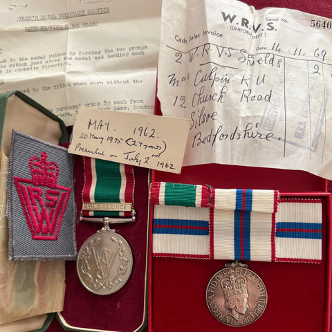 Women's Voluntary Service Medal/ Queen Elizabeth II Silver Jubilee Medal 1977 pair to Mrs K. U. Culpin, with letter and bar for 27 years service