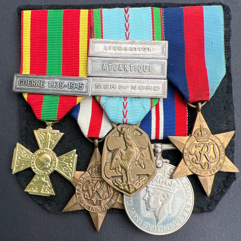France, WW2 group of 5, various bars