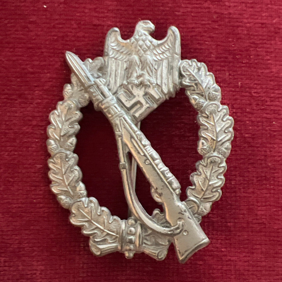 Nazi German, Infantry Assault Badge, shaped back