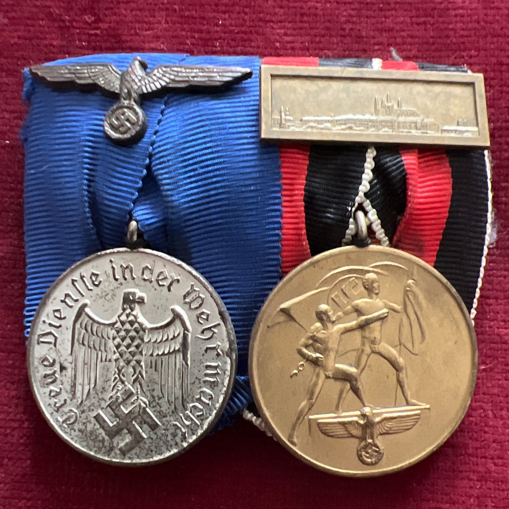 Nazi Germany, Armed Forces 4 Years Long Service Medal &amp; Entry Into Czechoslovakia with scarce Prague bar