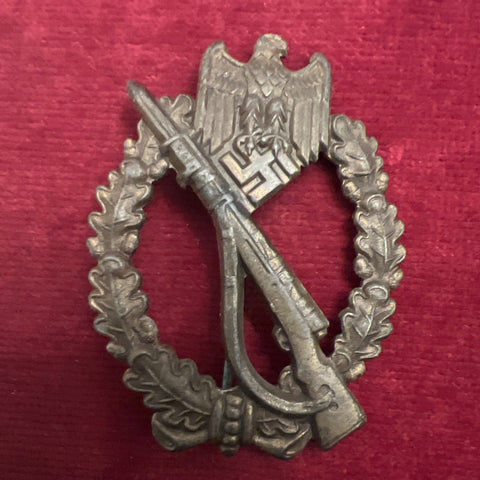 Nazi Germany, Infantry Assault Badge, bronzed, hollow back, a good example