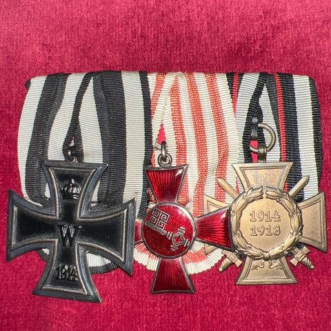 Germany, group of 3: Iron Cross 1914-18, Hanseatic Cross (Bremen version) & Cross of Honour, a scarce group