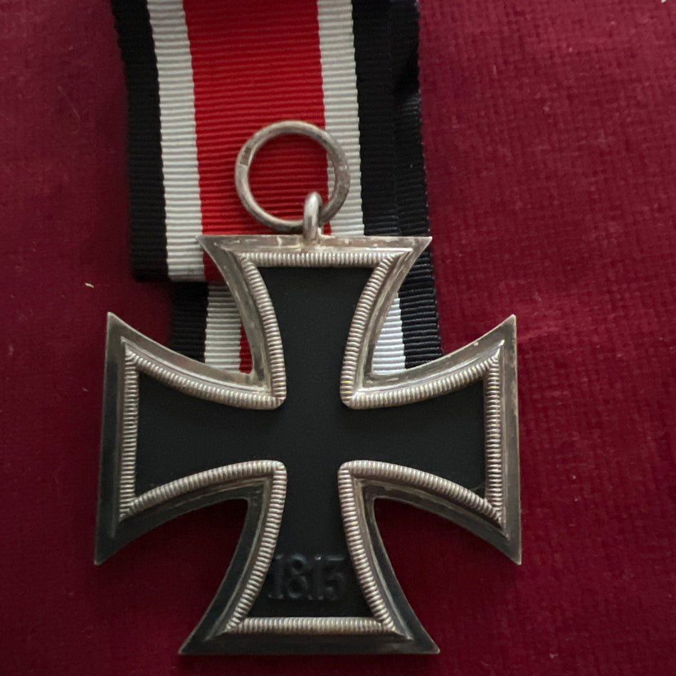 Nazi Germany, Iron Cross, maker marked number 122, slight rust to top of cross