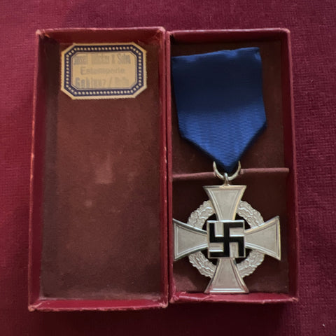 Nazi Germany, 25 Years Faithful Service Cross in original case of issue, some wear to case, unusual maker