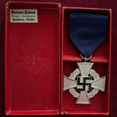 Nazi Germany, 25 Years Faithful Service Cross, in original case, unusual maker