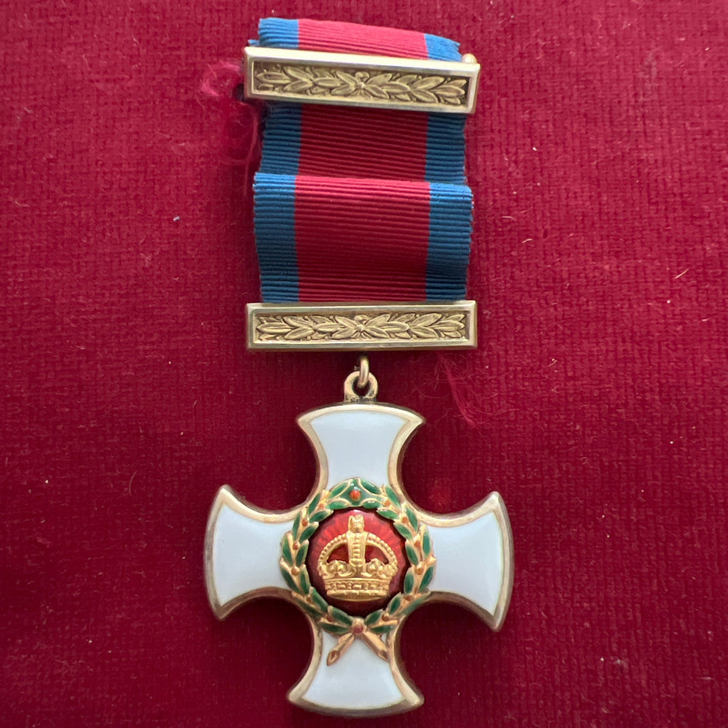 Distinguished Service Order, 1914-18, single, no damage, pin missing ...