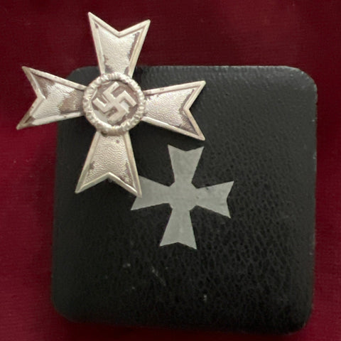 Nazi Germany, War Merit Cross, 1st class, no swords, civil, toned, no mark, in original case