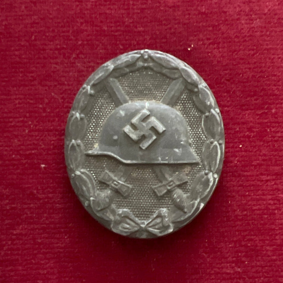 Nazi Germany, Wound Badge, maker marked number 26, wear to surface finish