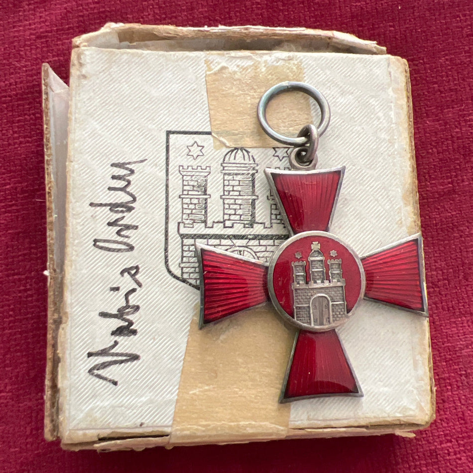 Germany, Hanseatic Cross, Hamburg, 1914 -1918, in original case, some wear to box